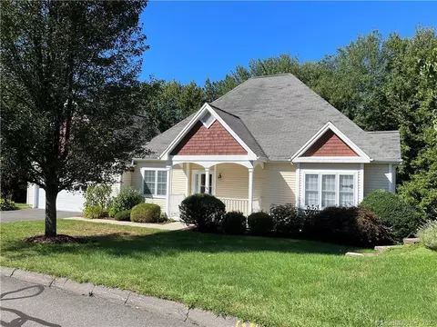 171 Thistle Pond Dr #171, Bloomfield, CT 06002