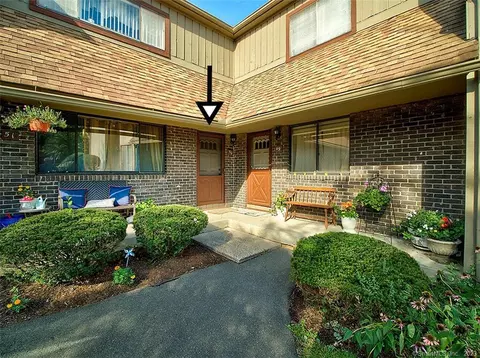 50 Orangewood W #50, Derby, CT 06418