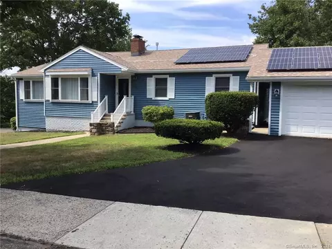 25 Emerald Pl, Stratford, CT 06614