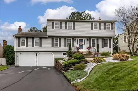 39 Shady Hill Ln, Newington, CT 06111