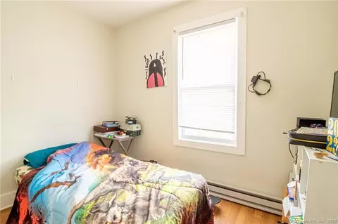 94 Smith Ave, Norwich, CT 06360