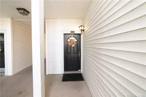 31 High St #5107, East Hartford, CT 06118