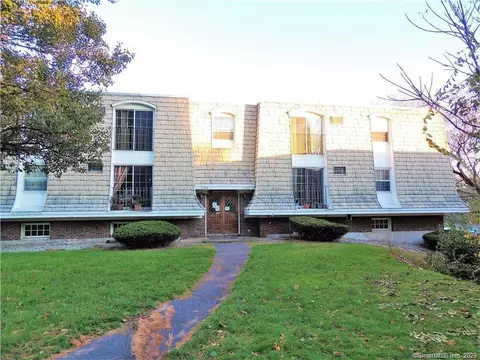 1182 Middle Tpke W #C1, Manchester, CT 06040