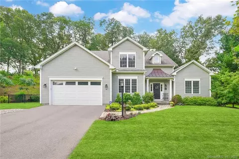 96 Abbey Rd, Glastonbury, CT 06033