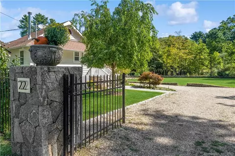 22 Bloomer Rd, Ridgefield, CT 06877