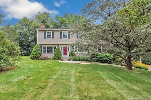 14 Sachem Rd, Seymour, CT 06483