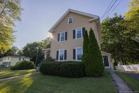 352 Summer St, Plantsville, CT 06479