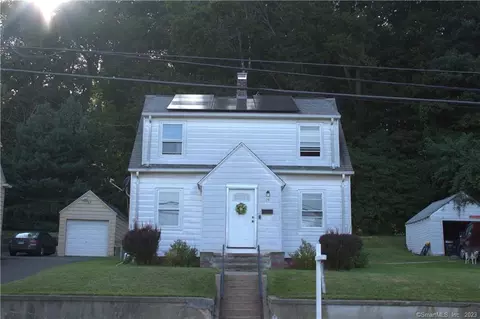 24 Huntington Rd, East Haven, CT 06512