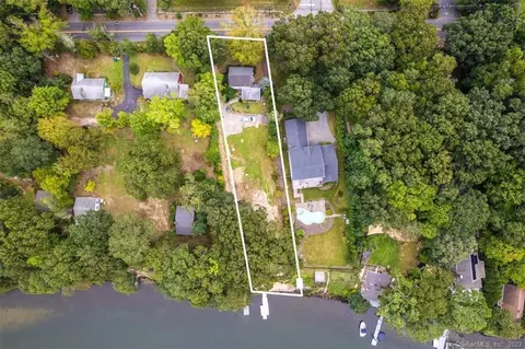 65 Oswegatchie Rd, Waterford, CT 06385