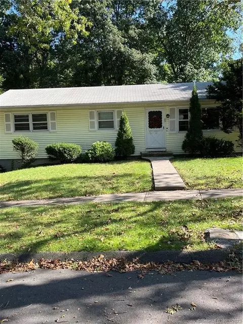 25 Luanne Rd, Stratford, CT 06614