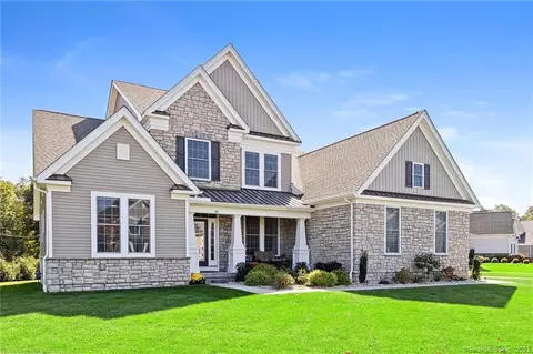 126 Longmeadow Dr, South Windsor, CT 06074