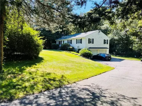 84 Berkshire Rd, Newtown, CT 06482