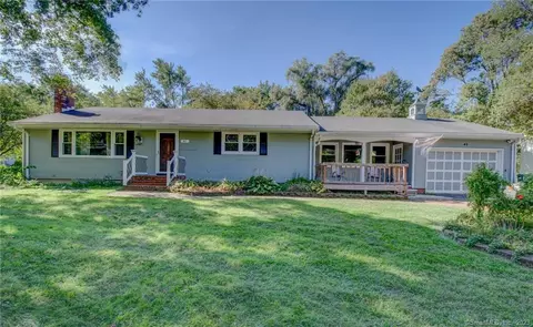 41 Maple Ave, Bloomfield, CT 06002