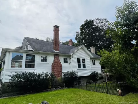 83 Broad St, Killingly, CT 06239
