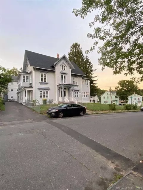 14 Buckingham St, Waterbury, CT 06710