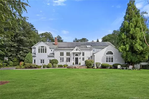 25 Whiffle Tree Ln, New Canaan, CT 06840