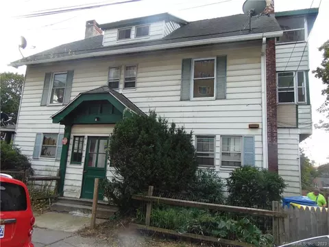 121 Hillside Ave, Waterbury, CT 06710