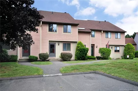123 Greenwoods Ln #123, East Windsor, CT 06088