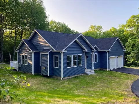 530 Westledge Dr, Torrington, CT 06790