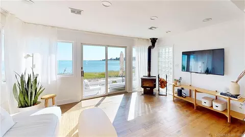 133 Ocean Ave, West Haven, CT 06516