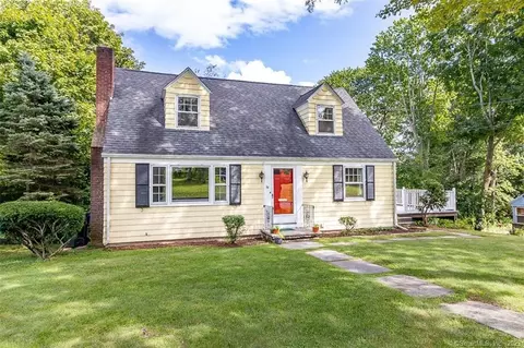 76 Theodore St, Newington, CT 06111