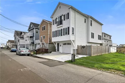 30 James St, Milford, CT 06460