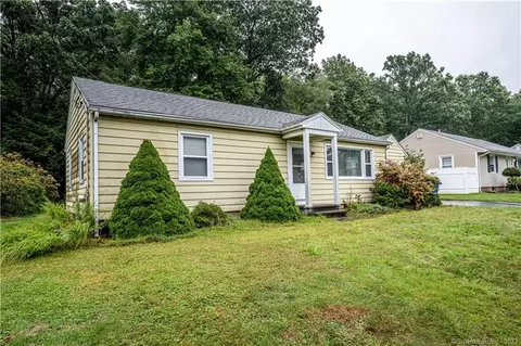 20 Frederick St, North Branford, CT 06471