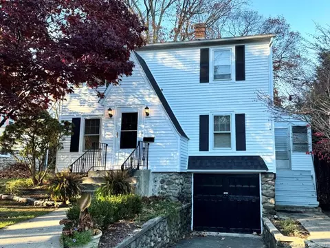 76 Moorland Ave, Waterbury, CT 06708