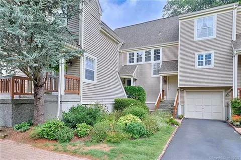 617 Foxboro Dr #617, Norwalk, CT 06851