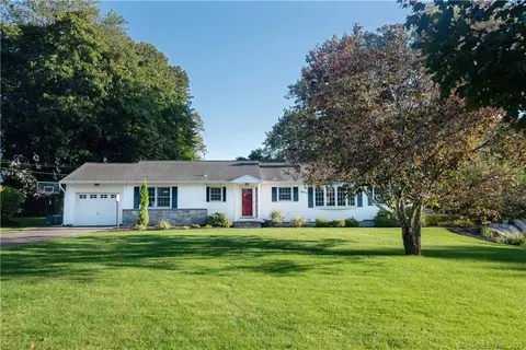 48 Stonecrest Rd, Ridgefield, CT 06877