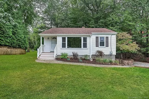 197 Grove St, Shelton, CT 06484