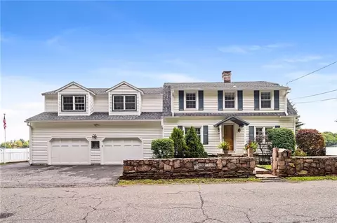 306 W Wakefield Blvd, Winchester, CT 06098