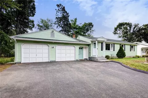 26 Iroquois Rd, Enfield, CT 06082