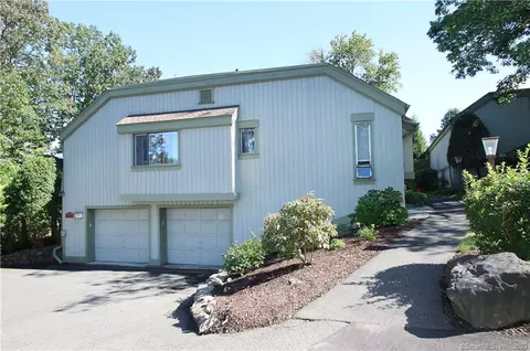 196 Heritage Vlg # A, Southbury, CT 06488