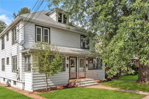 90 Bridge St, Manchester, CT 06040