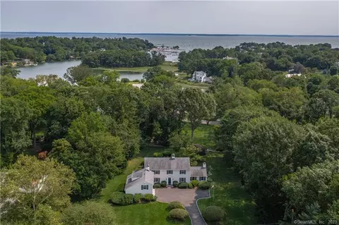 19 Pasture Ln, Darien, CT 06820