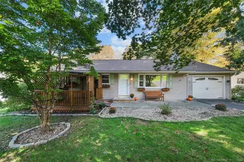 82 Hillandale Rd, Danbury, CT 06811