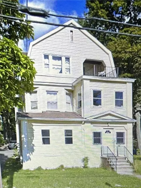 69 Cabot St, Hartford, CT 06112