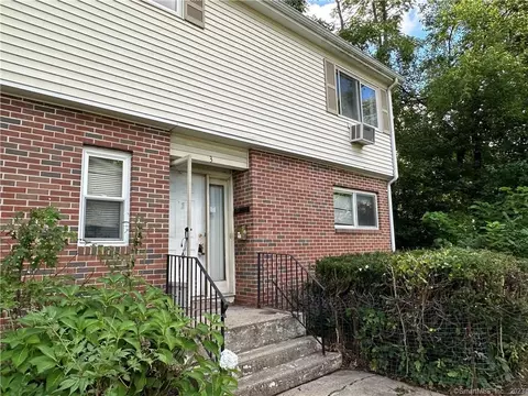 247 Vine St #3, Hartford, CT 06112