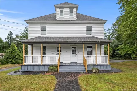 131 Glenwood St, Manchester, CT 06040