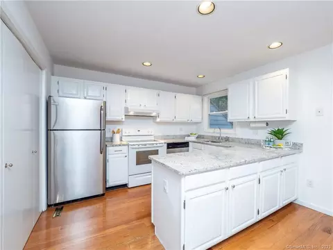 124 Fawn Ridge Ln #124, Norwalk, CT 06851