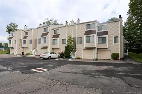 1463 Black Rock Tpke #3, Fairfield, CT 06825