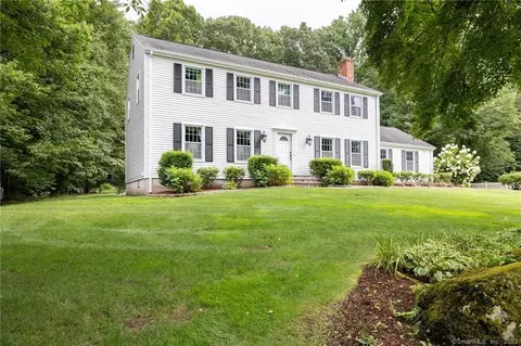 125 Brick Kiln Pl, Cheshire, CT 06410