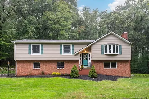 452 Matthew St, Prospect, CT 06712