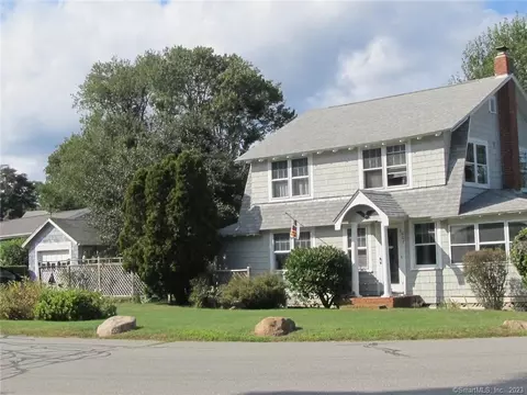 7 Bond St, East Lyme, CT 06357