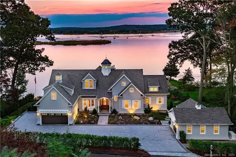 46 Crosstrees Hill Rd, Essex, CT 06426