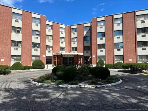 1700 Broadbridge Ave #B17, Stratford, CT 06614
