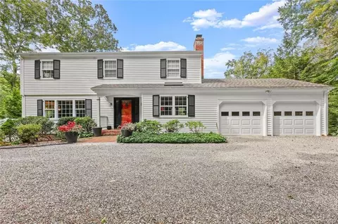 7 Great Pond Ln, Redding, CT 06896