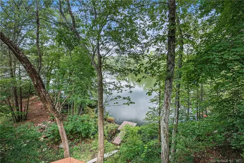 12 Carol St, Danbury, CT 06810