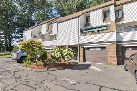 285 Queen St #10D, Southington, CT 06489